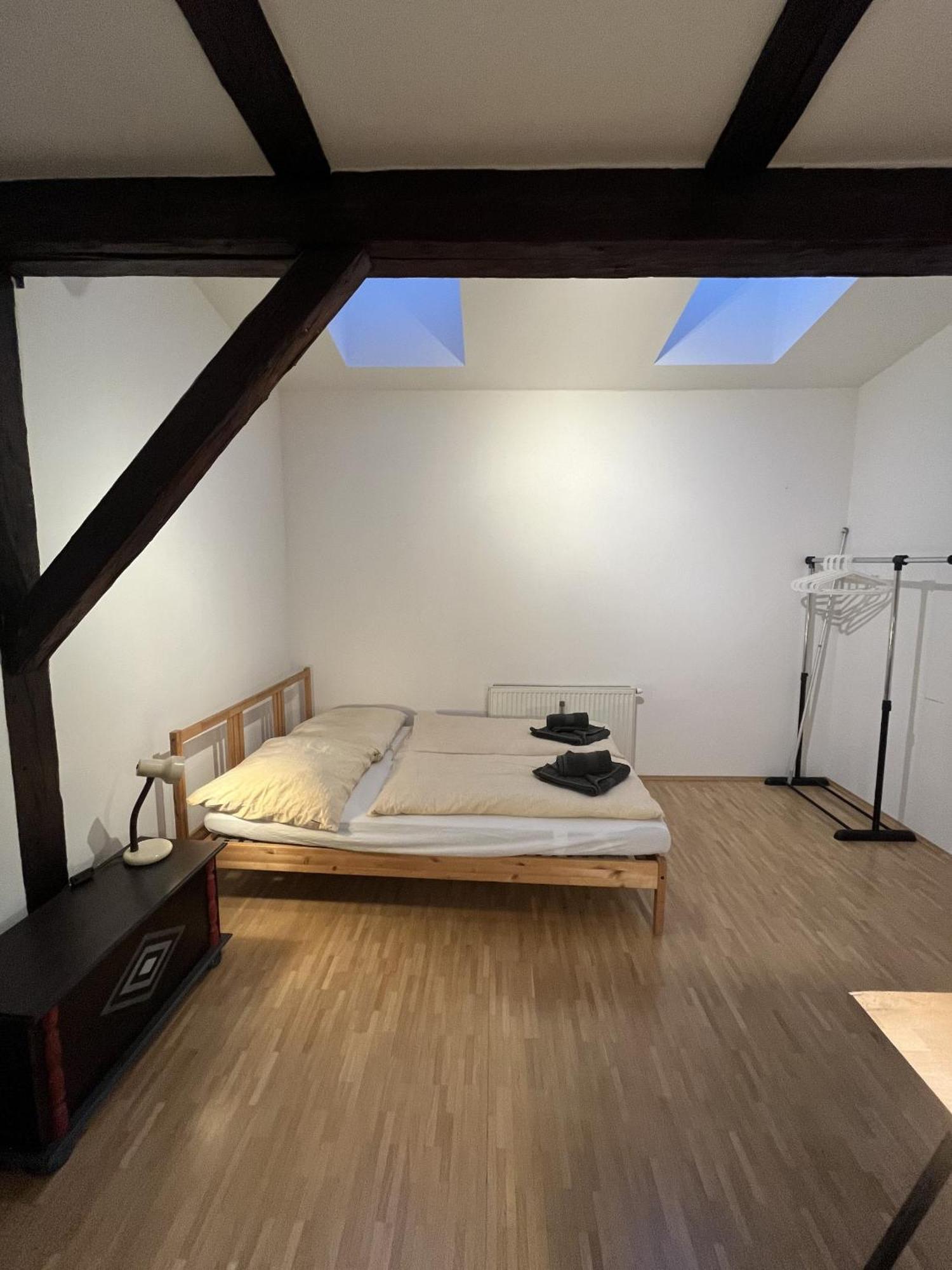 Schoenes Appartment In Zentrumsnaehe Graz Bagian luar foto