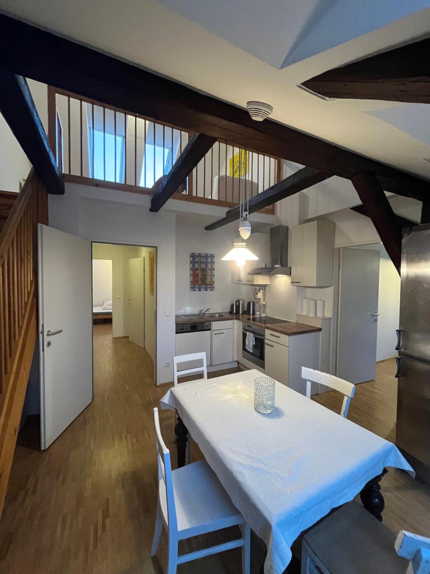 Schoenes Appartment In Zentrumsnaehe Graz Bagian luar foto